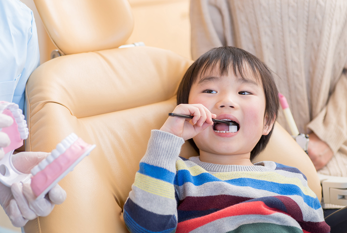 小児歯科治療を専門的に学んできた歯科医師が対応